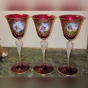 3 EXQUISITE MURANO CRANBERRY HAND PAINTED BLOWN GLASS VENETIAN GOLD STEM GOBLETS